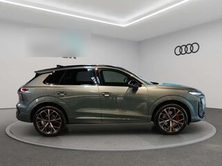 2025 Audi Q3 TFSI III (FJ), зелёный, 6675000 рублей, вид 3