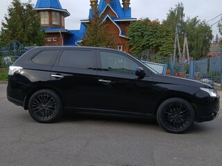 2013 Mitsubishi Outlander III, чёрный, 999000 рублей, вид 2