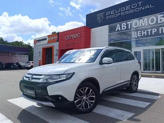2015 Mitsubishi Outlander III Рестайлинг 2, белый, 1820000 рублей, вид 3