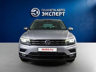 2018 Volkswagen Tiguan II, серебристый, 2800000 рублей, вид 2