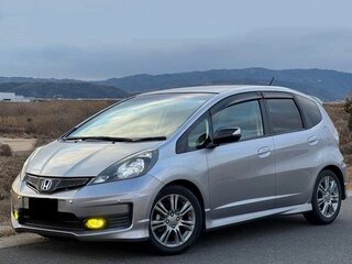 2013 Honda Fit II, серебристый, 692000 рублей, вид 1