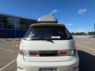 2001 Toyota Gaia, белый, 560000 рублей, вид 2
