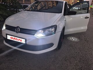 2014 Volkswagen Polo V, белый, 650000 рублей, вид 2