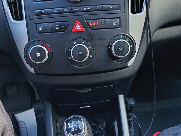 2011 Kia Ceed I Рестайлинг, красный, 750000 рублей - вид 17
