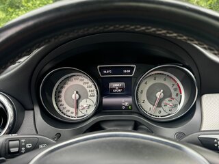 2015 Mercedes-Benz GLA 250 I (X156), серебристый, 2030000 рублей, вид 5