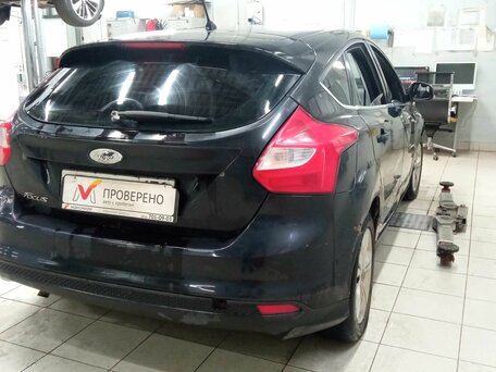 2012 Ford Focus III, чёрный, 504000 рублей, вид 3