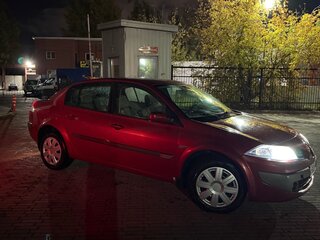2006 Renault Megane II Рестайлинг, красный, 360000 рублей, вид 2