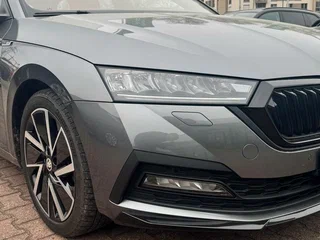 2022 Skoda Octavia IV (A8), серый, 2330000 рублей, вид 3