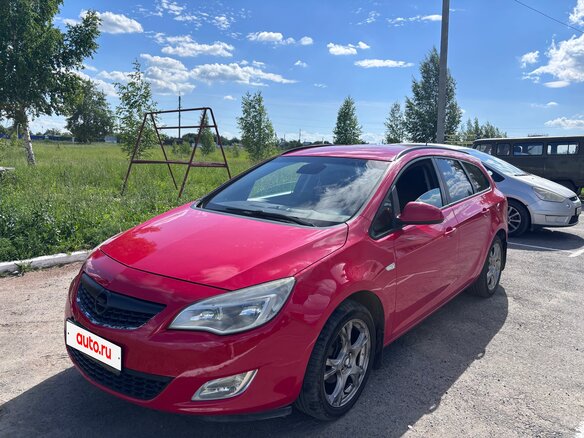 2011 Opel Astra J, красный, 615000 рублей - вид 1