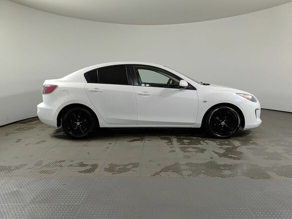 2012 Mazda 3 II (BL) Рестайлинг, белый, 885000 рублей - вид 3