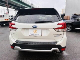 2018 Subaru Forester MHEV V, белый, 2100004 рублей, вид 5