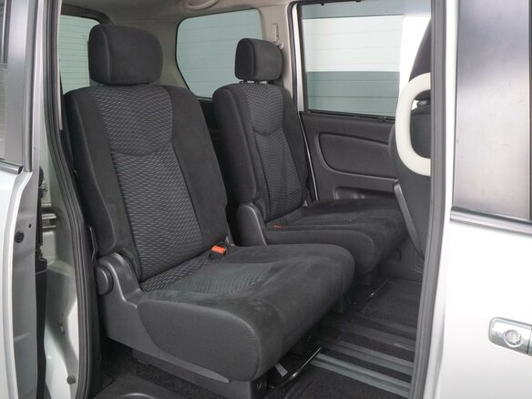 2011 Nissan Serena IV (C26), серый, 1259000 рублей - вид 9