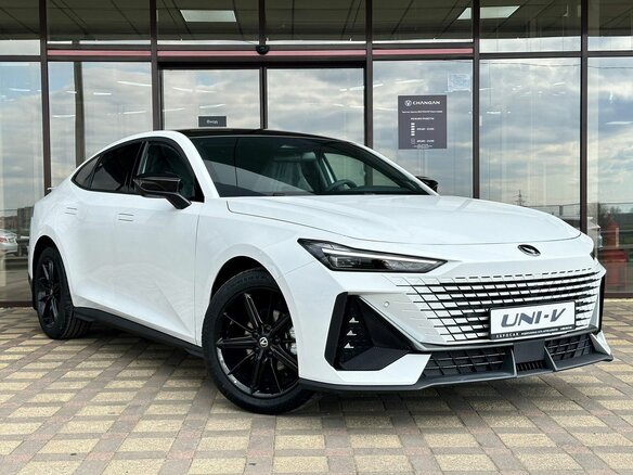 2024 Changan UNI-V I, белый, 3329900 рублей - вид 2
