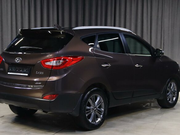 2013 Hyundai ix35 I Рестайлинг, коричневый, 1099000 рублей - вид 1