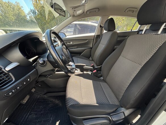 2018 Kia Rio X-Line IV, белый, 1590000 рублей - вид 11
