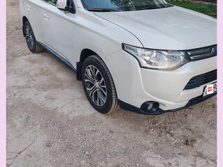 2013 Mitsubishi Outlander III, белый, 1400000 рублей, вид 4