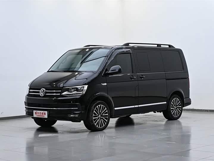 Открыть фотографии: Volkswagen Multivan T6