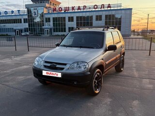 2013 Chevrolet Niva I Рестайлинг, серый, 530000 рублей, вид 1