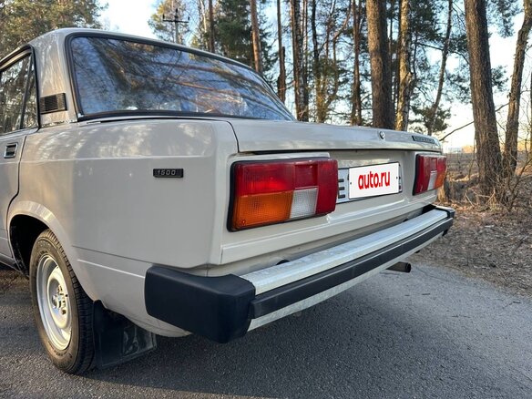1996 Lada (ВАЗ) 2105, бежевый, 210000 рублей - вид 4