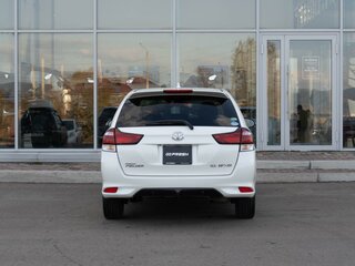 2015 Toyota Corolla Fielder XI (E160, E170, E180), белый, 1399000 рублей, вид 4