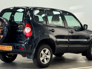 2017 Chevrolet Niva I Рестайлинг, чёрный, 575000 рублей, вид 4