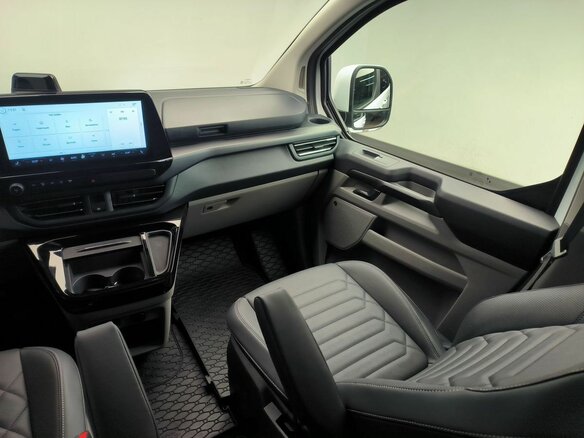 2026 Ford Tourneo Custom LWB II, белый, 9980000 рублей - вид 13