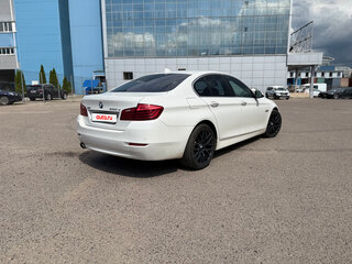 2014 BMW 5 серии 530d xDrive VI (F10/F11/F07) Рестайлинг, белый, 2500000 рублей, вид 5