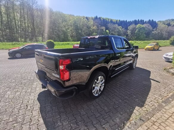2025 Chevrolet Silverado Double Cab IV (T1XX) Рестайлинг, чёрный, 5900000 рублей - вид 11