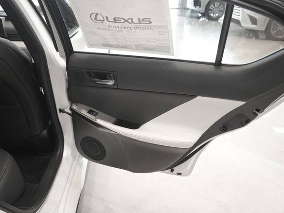 2026 Lexus IS 350 III Рестайлинг 3, белый, 11278914 рублей - вид 11