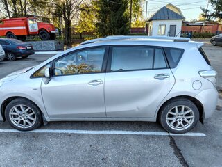 2011 Toyota Verso I, серебристый, 960000 рублей, вид 4
