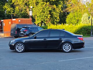 2007 BMW 5 серии 530xi V (E60/E61) Рестайлинг, чёрный, 950000 рублей, вид 3