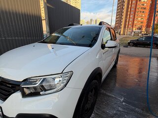 2021 Renault Sandero Stepway II Рестайлинг, белый, 1500000 рублей, вид 1