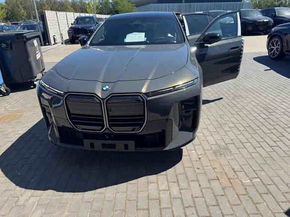 2026 BMW 7 серии 740d xDrive VII (G70) Рестайлинг, серый, 15750000 рублей