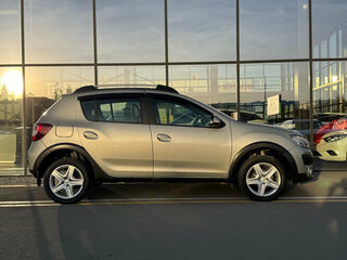 2017 Renault Sandero Stepway II, бежевый, 730000 рублей, вид 4
