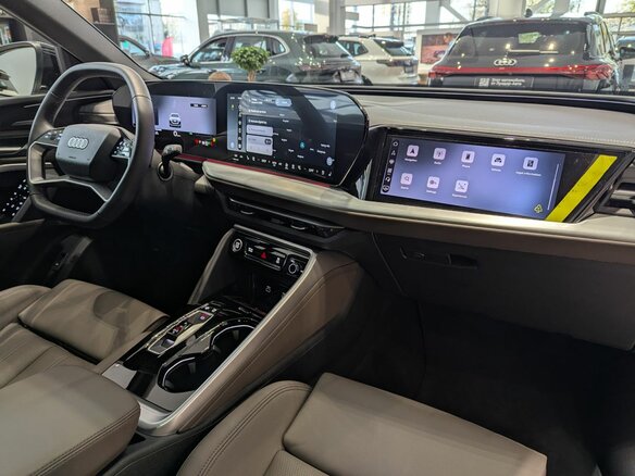 2026 Audi Q5 40 TDI III (GU), чёрный, 8990000 рублей - вид 24