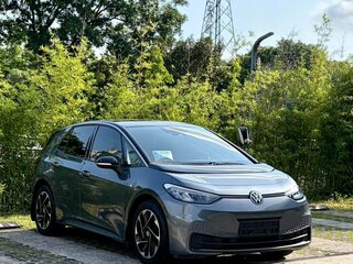 2024 Volkswagen ID.3 57.3 kWh I, серый, 2630000 рублей, вид 3