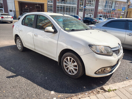 2016 Renault Logan II, белый, 950000 рублей, вид 1