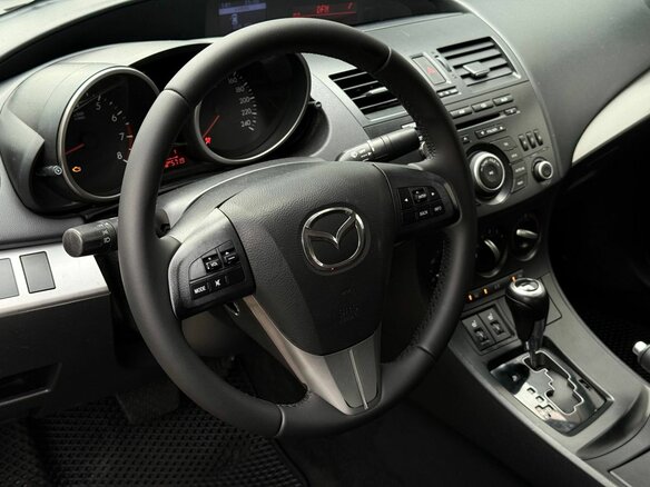 2013 Mazda 3 II (BL) Рестайлинг, белый - вид 17