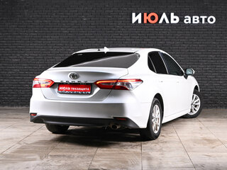 2018 Toyota Camry VIII (XV70), белый, 2250000 рублей, вид 4