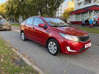 2011 Kia Rio 4-speed III, красный, 650000 рублей, вид 4