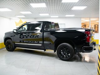 2023 Chevrolet Silverado Crew Cab IV (T1XX) Рестайлинг, чёрный, 9499000 рублей, вид 4