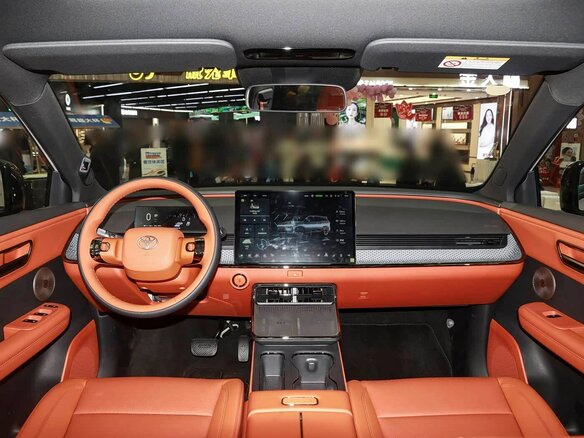 2026 Toyota bZ3X 58.3 kWh, серый, 2895000 рублей - вид 6