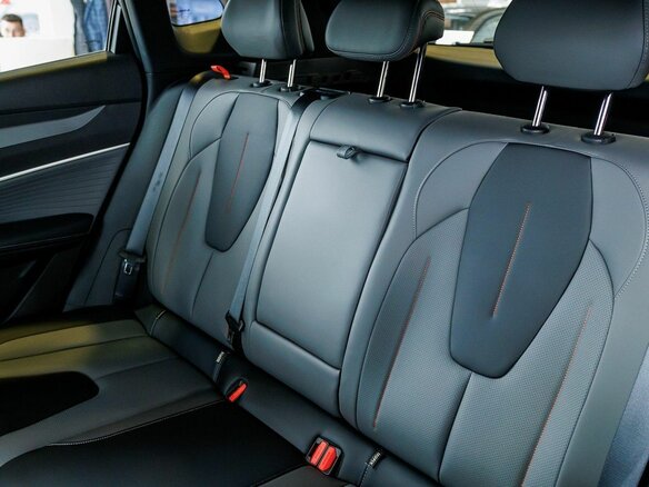 2026 Geely Cityray, серый, 2954990 рублей - вид 8