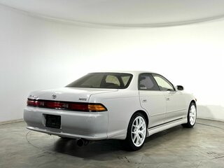 1995 Toyota Mark II VII (X90), белый, 800000 рублей, вид 4