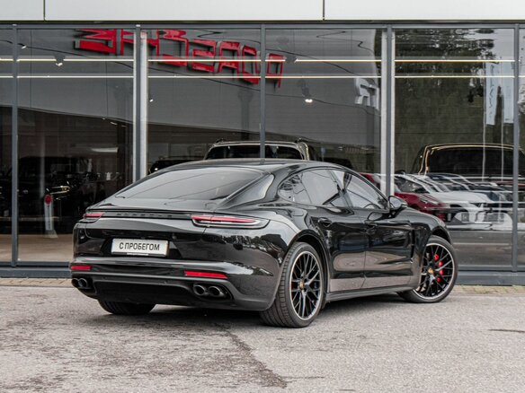 2018 Porsche Panamera 4 II, чёрный, 7700000 рублей - вид 3