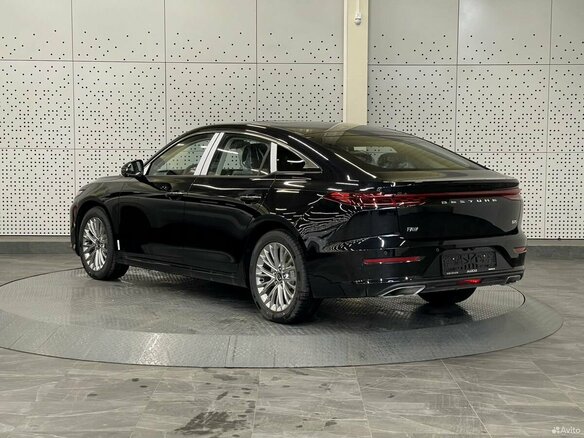 2024 Bestune B70 I Рестайлинг, чёрный, 3047000 рублей - вид 1