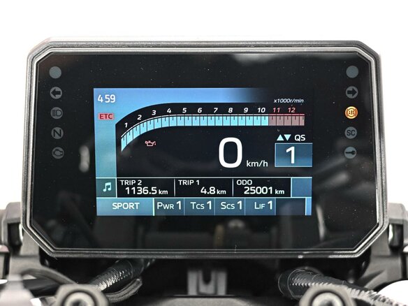 2024 Yamaha MT-09 (FZ-09), чёрный, 1075000 рублей - вид 8