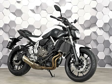2014 Yamaha MT-07 (FZ-07), белый, 725000 рублей, вид 1