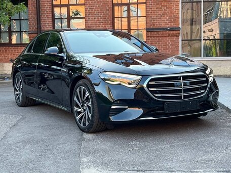 2025 Mercedes-Benz E-Класс 300 VI (W214, S214), чёрный, 7090000 рублей, вид 3