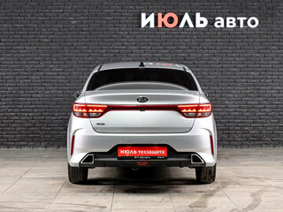 2021 Kia Rio IV Рестайлинг, серебристый, 1660000 рублей, вид 5